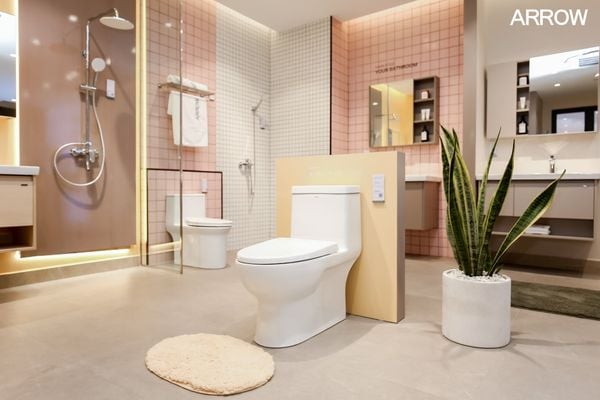 Không gian nhà vệ sinh mẫu tại showroom Arrow