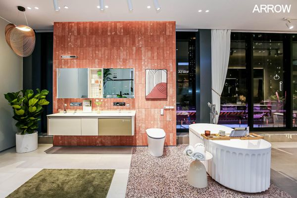 Không gian nhà vệ sinh mẫu tại showroom Arrow