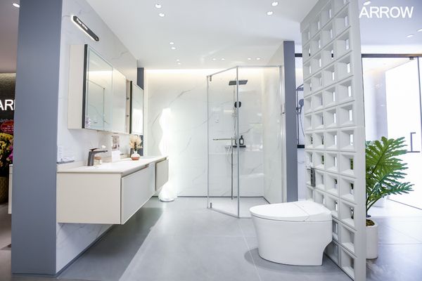 Mẫu tủ gương phòng tắm tại showroom Arrow