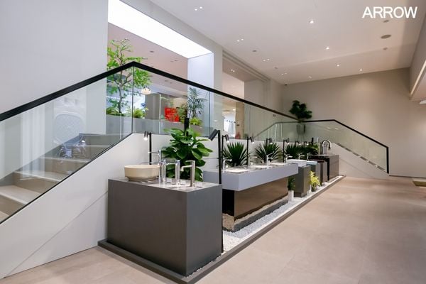 Bồn lavabo được trưng bài tại showroom Arrow