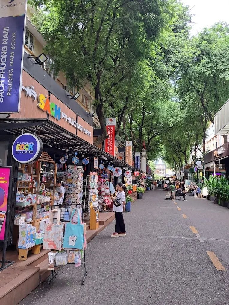 Kinh nghiệm mua sách đường sách Nguyễn Văn Bình