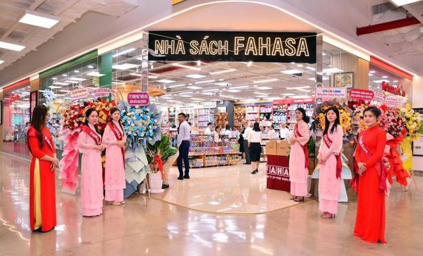 Nhà sách FAHASA Phú Nhuận