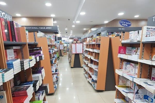 Nhà sách Nhân Văn - Nguyễn Oanh - Gò Vấp