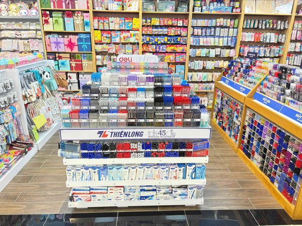 Mua văn phòng phẩm Quận 1