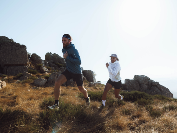 chay-dia-hinh-trail-running-khi-buoc-chan-hoa-vao-thien-nhien