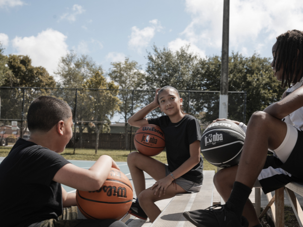 cach-chon-bong-ro-phu-hop-cho-phong-cach-choi-cua-ban