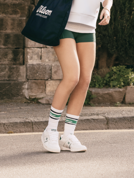 nang-tam-outfit-the-thao-voi-wilson