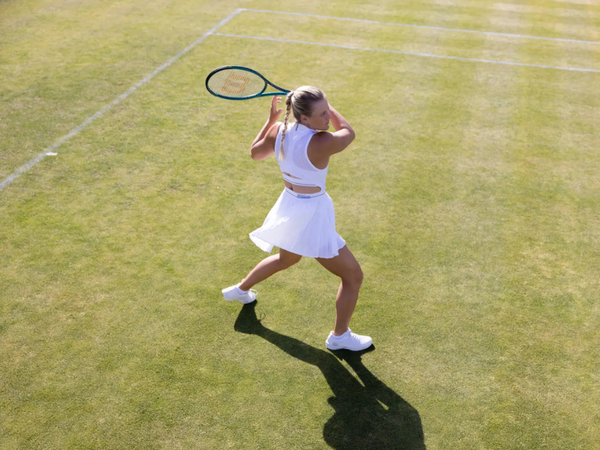 nang-tam-outfit-the-thao-voi-wilson