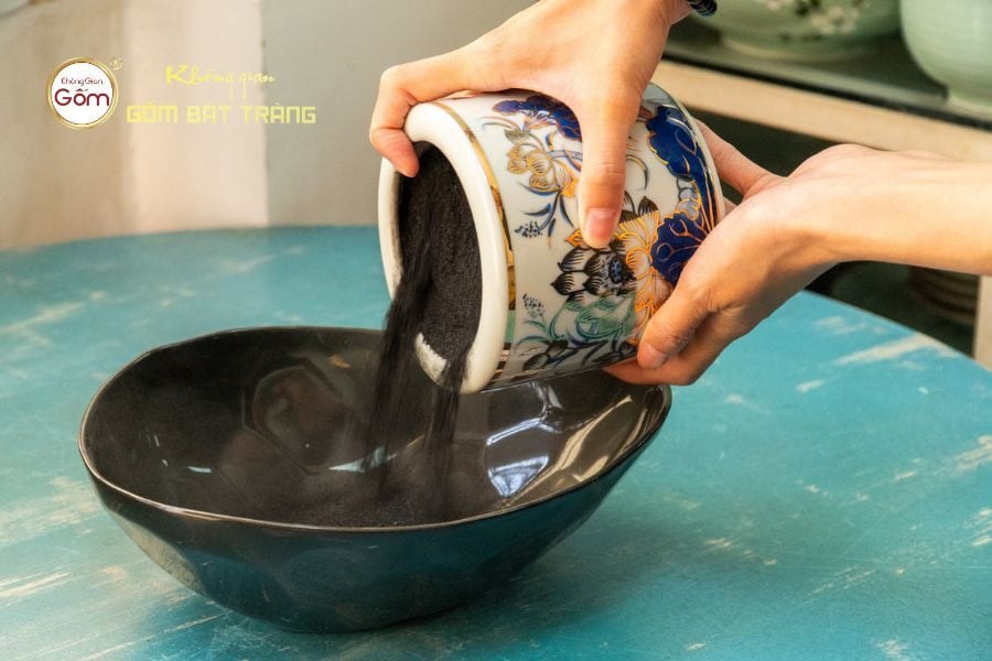 giai-doan-loai-bo-tro-cu-khoi-bat-huong-khong-gian-gom-bat-trang