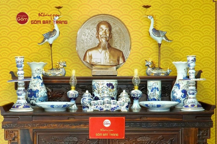 bo-do-tho-bac-ho-men-lam-ve-vang-khong-gian-gom-bat-trang