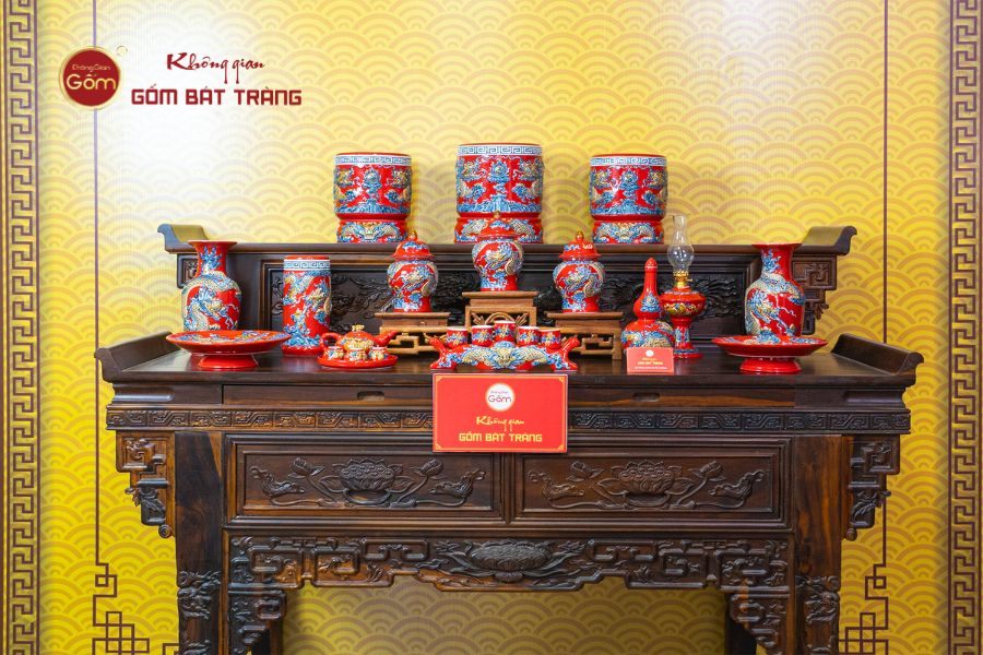 ban-tho-gia-tien-men-do-khong-gian-gom-bat-trang