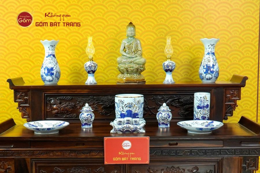 ban-tho-phat-men-lam-ve-vang-khong-gian-gom-bat-trang