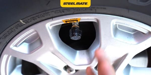 lắp cảm biến áp suất lốp van ngoài