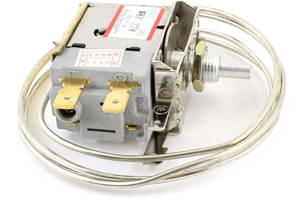 Nếu tủ đông không lạnh do hỏng bộ cảm biến nhiệt bạn cần liên hệ thợ sửa chuyên nghiệp đến kiểm tra và thay thế