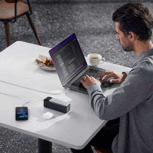 Khi pin laptop trở thành nỗi lo mỗi lần mang máy ra ngoài