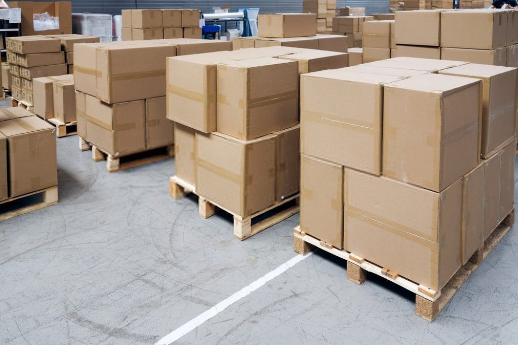 Hàng hóa được đóng gói chắc chắn khi sử dụng chành xe Nha Trang
