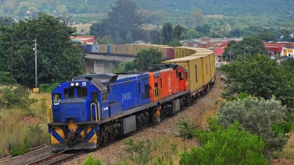 Vận chuyển xe máy bằng tàu hỏa có chi phí rẻ cho quãng đường dài