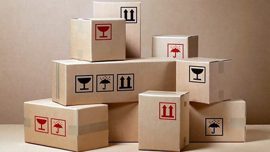 Đóng gói hàng hóa đúng cách khi tìm xe tải chở hàng Quận 6