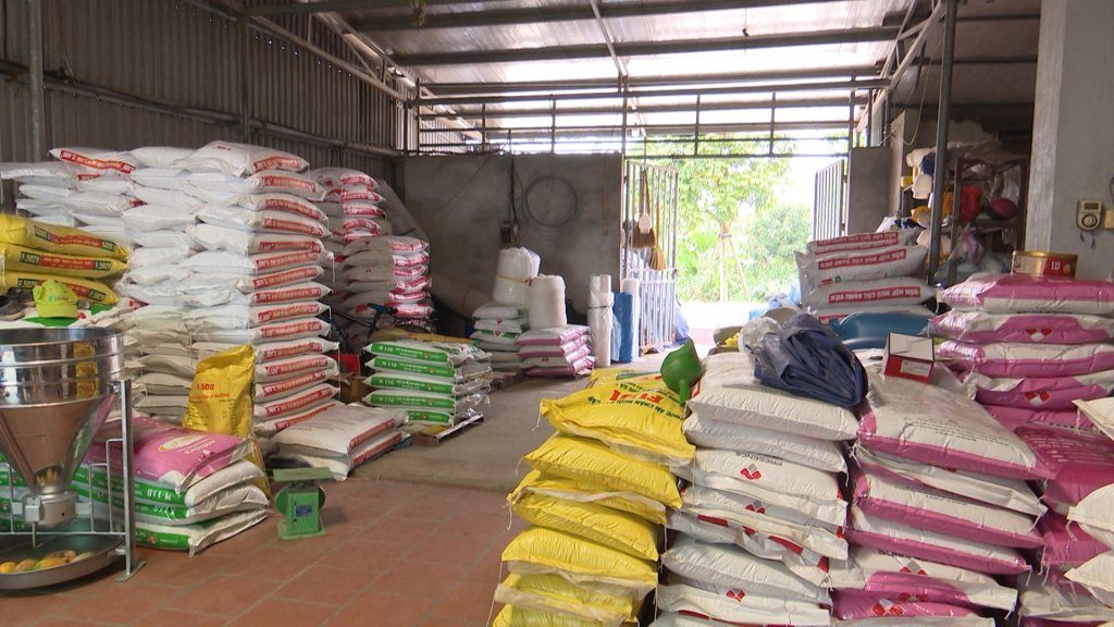 Kinh doanh thức ăn chăn nuôi