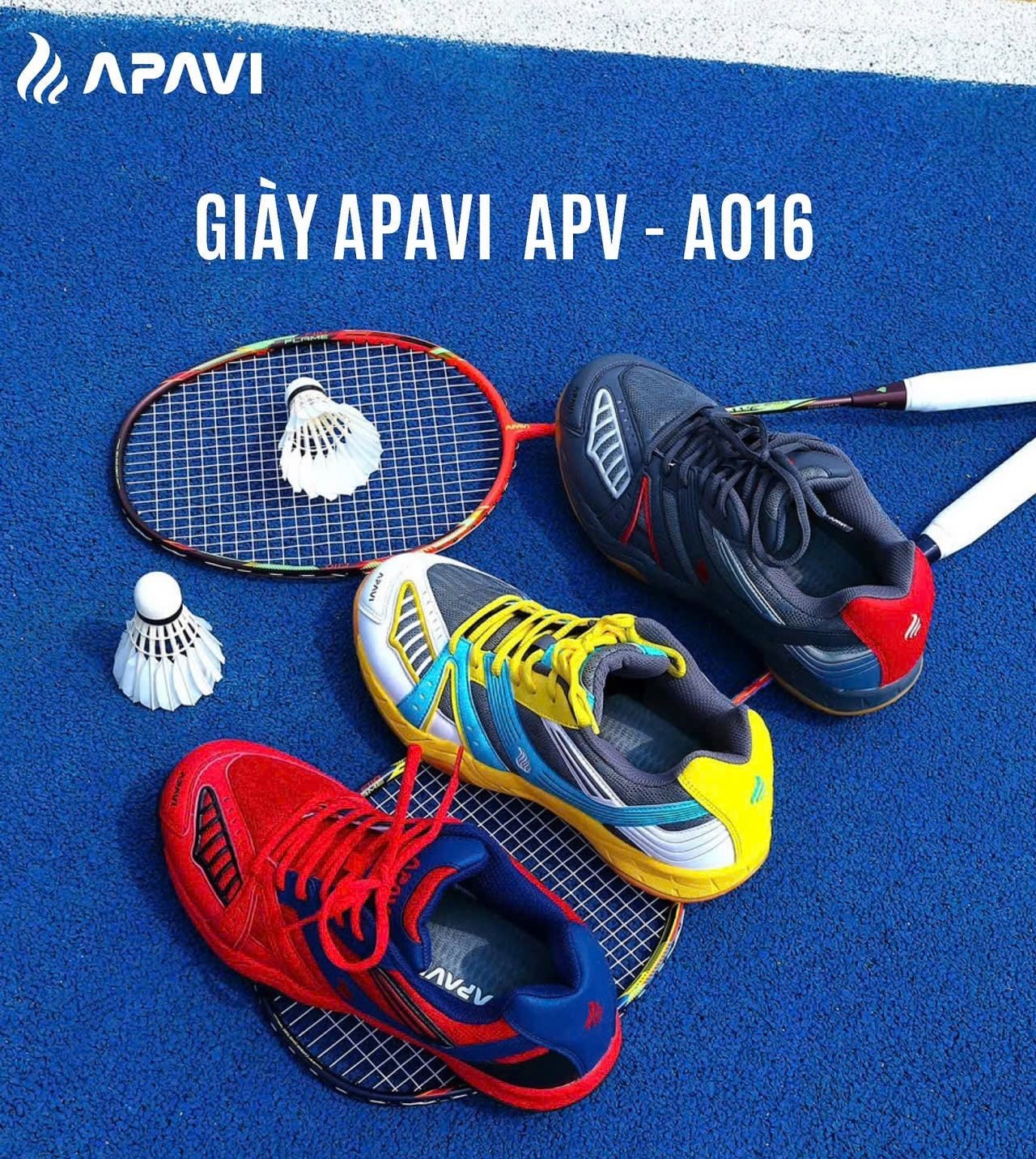 Giày đánh cầu lông chính hãng giá rẻ - TOP mẫu đáng mua nhất