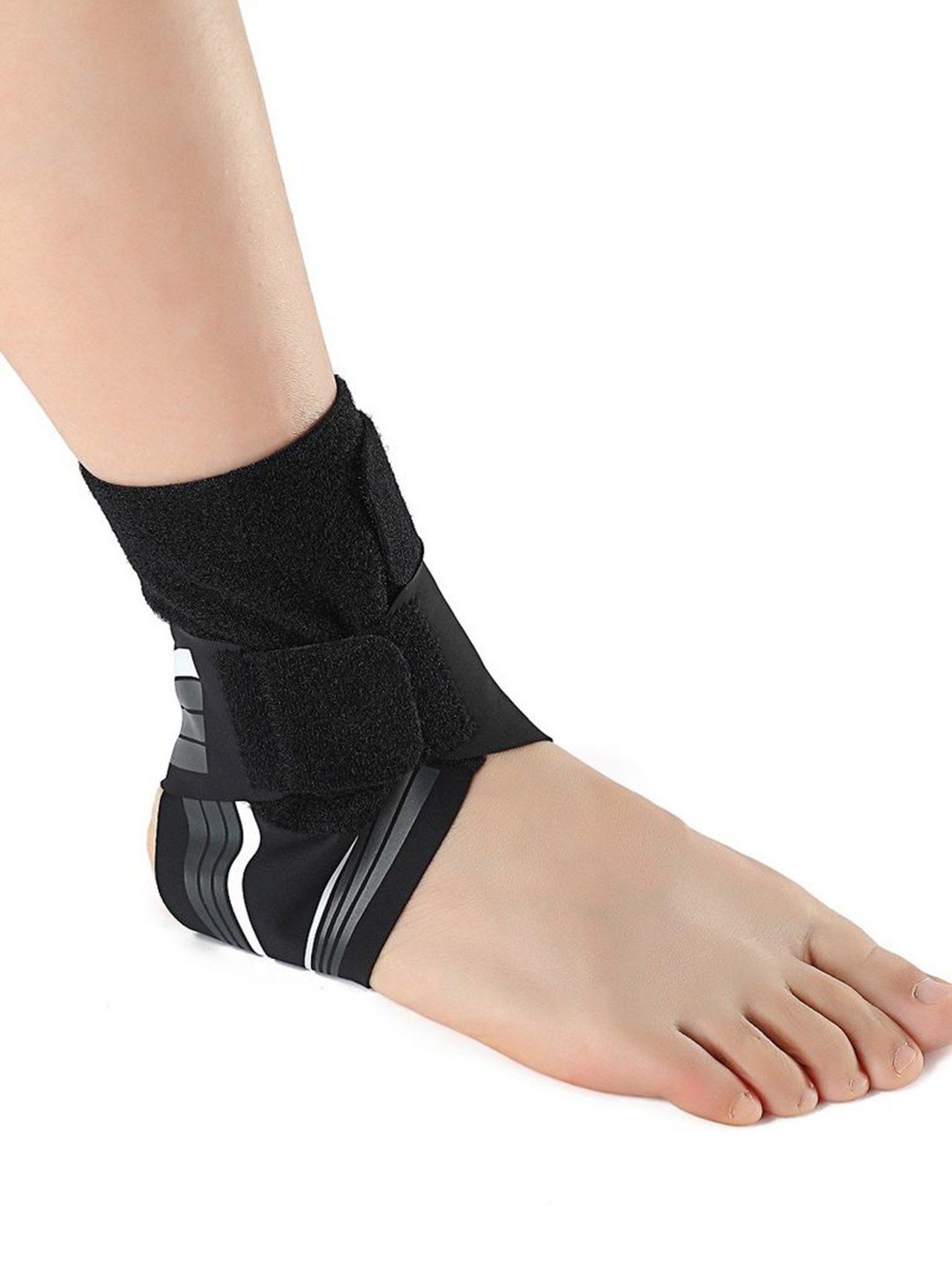 Cách quấn băng keo cổ chân