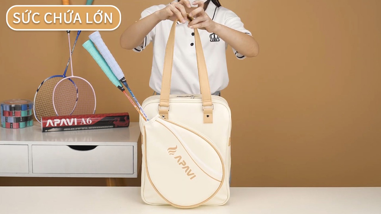 Túi xách cầu lông chính hãng thiết kế gọn nhẹ, tiện lợi
