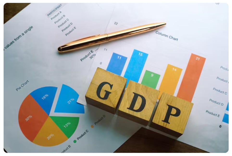 Hoạt động kinh tế ngầm, thị trường chợ đen... là những hoạt động không được tính vào GDP của một quốc gia