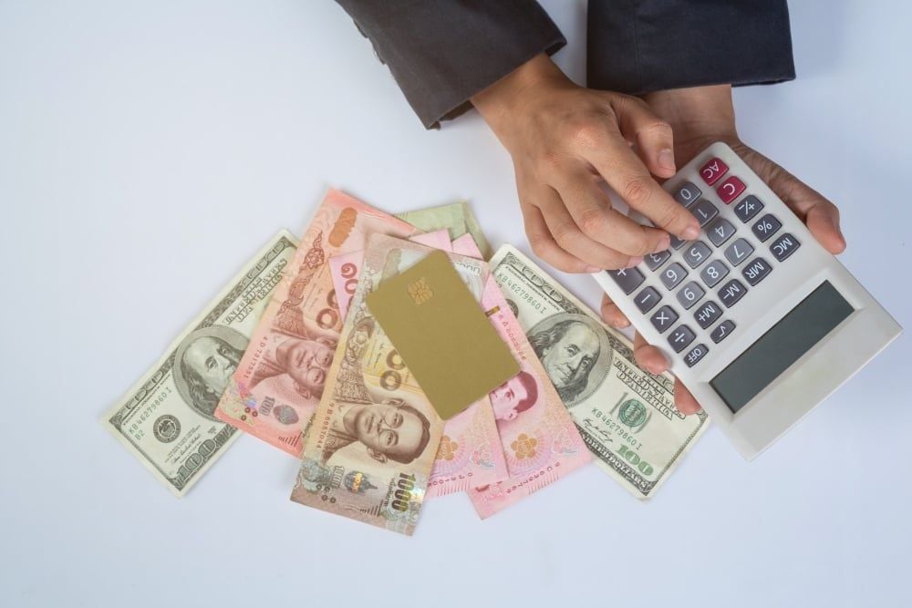 Khi khủng hoảng xảy ra, đồng tiền Bath mất giá 20% chỉ trong một ngày