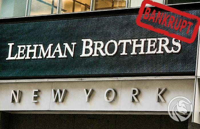 Khi ngân hàng Lehman Brothers tuyên bố phá sản, niềm tin thị trường sụp đổ hoàn toàn.