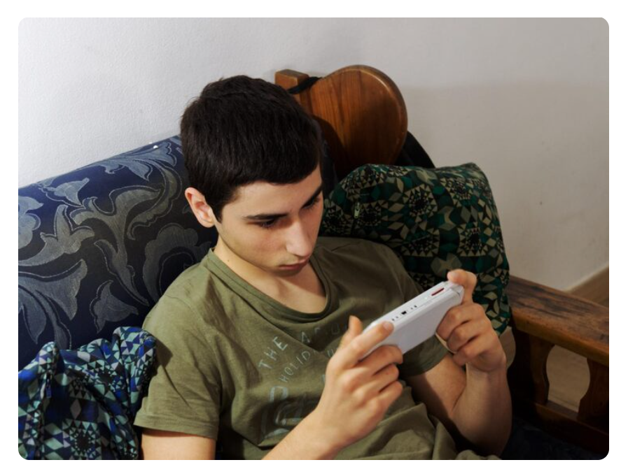 Người nào chơi trò chơi trên máy tính quá 2 giờ mỗi ngày được coi là nghiện game