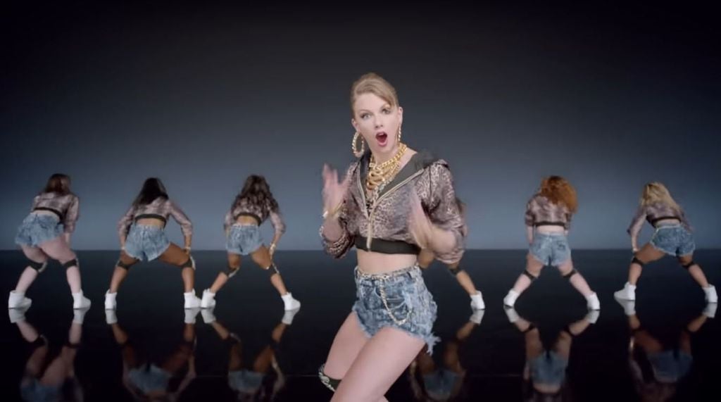 Giai điệu vui tươi, dễ “gây nghiện” khiến bài hát Shake It Off trở thành một trong những hit lớn nhất của cô