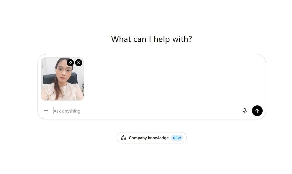 Tải ảnh rõ mặt lên ChatGPT để tạo ảnh thẻ