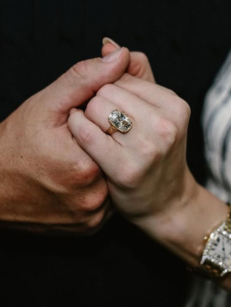 Nhẫn đính hôn của Taylor Swift