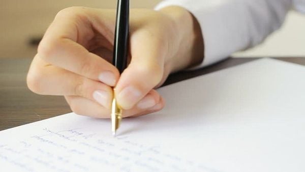 Viết thư tay gửi tặng Thầy Cô giáo ngày 20/11