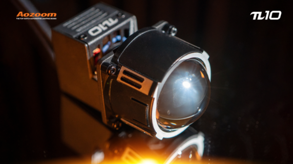 The precision optics of the AOZOOM π10 Bi-LED projector, engineered for a safe, controlled beam.