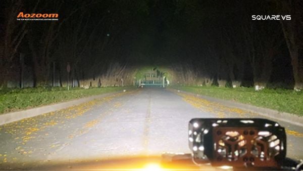 The powerful high beam pattern of the AOZOOM SQUARE V5.
