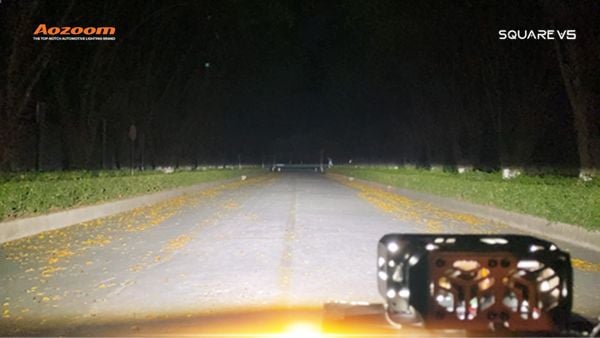 The wide and sharp low beam 