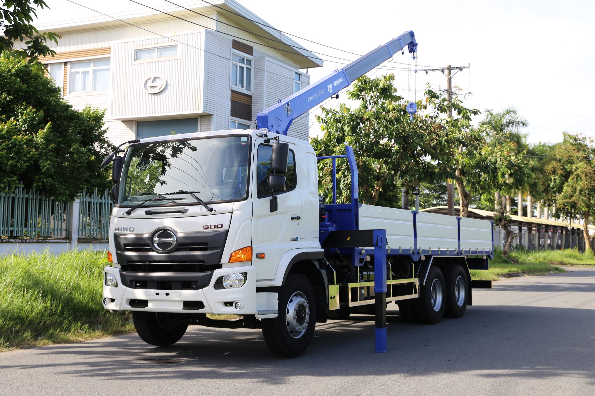 xe tải cẩu tự hành