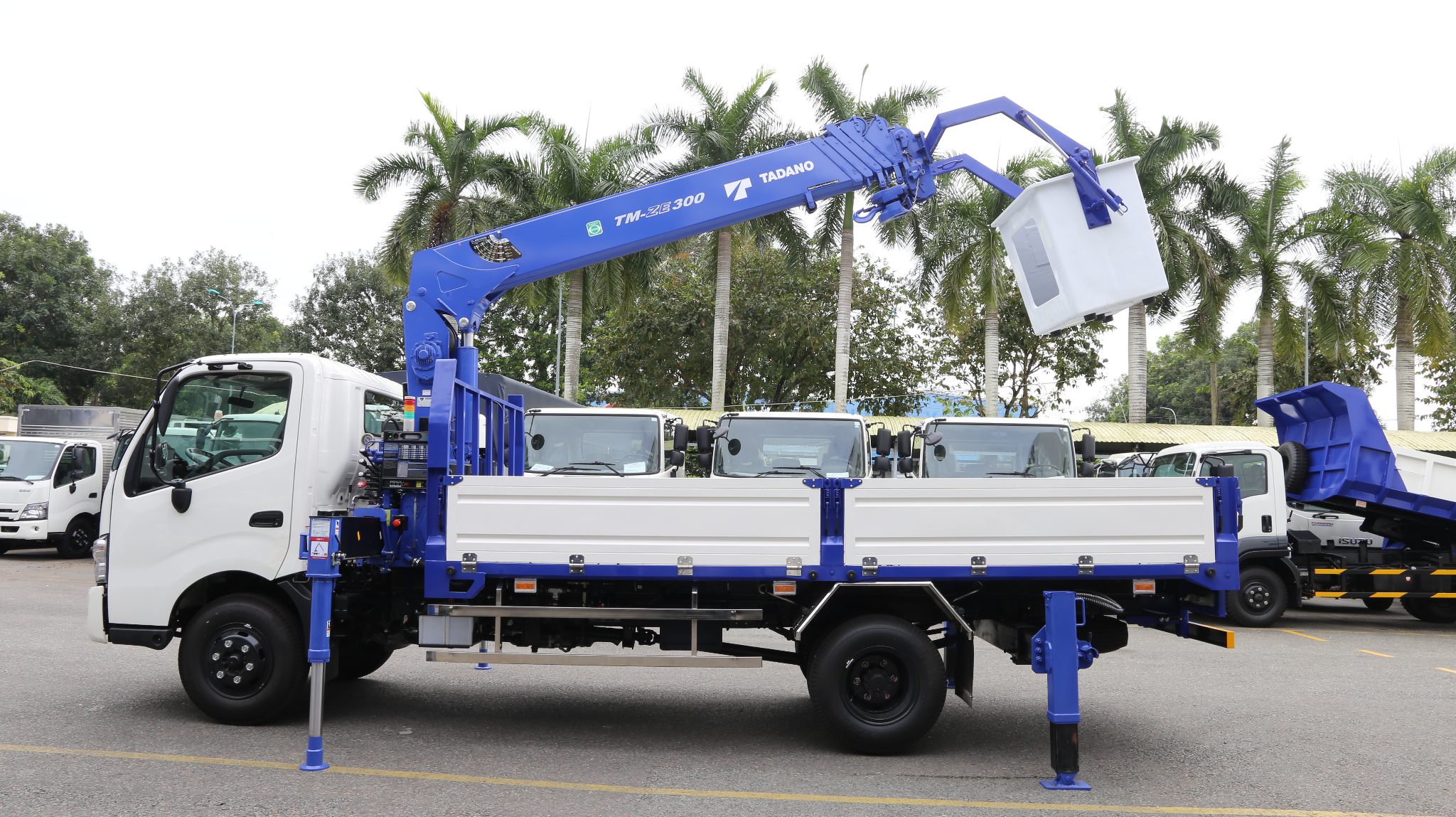 Xe tải cẩu Tadano