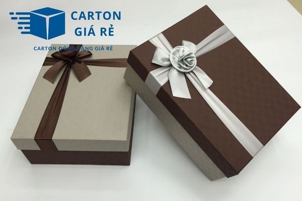 Hộp giấy quà tặng