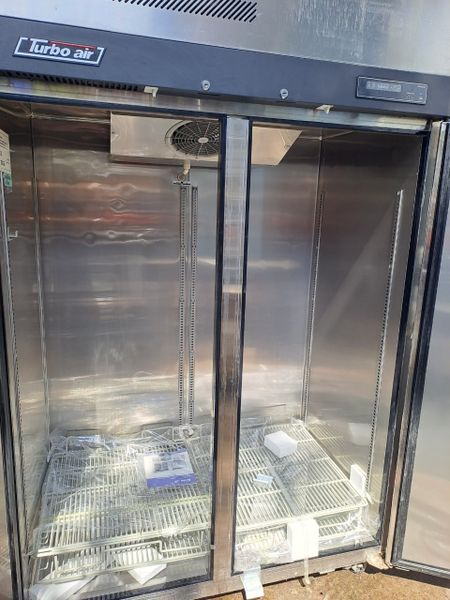 Xác định loại bảng điều khiển của tủ mát Turbo Air