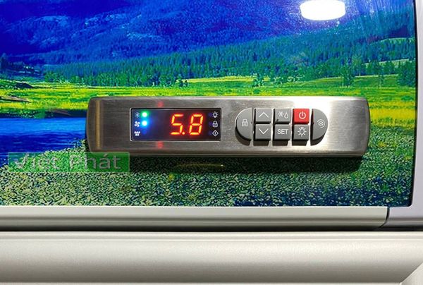 Điều chỉnh nhiệt độ với bảng điều khiển điện tử