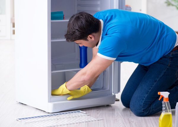 Các bước khắc phục tình trạng tủ lạnh Berjaya chảy nước ở ngăn mát