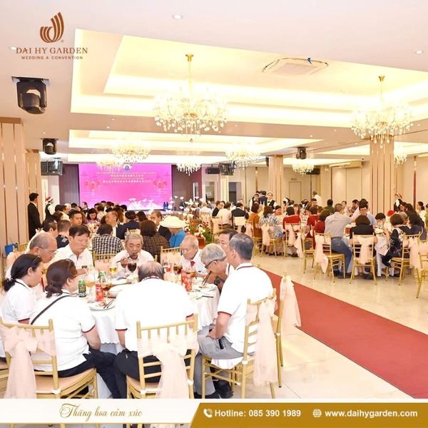 Ẩm thực tiệc tất niên tại Đại Hỷ Garden