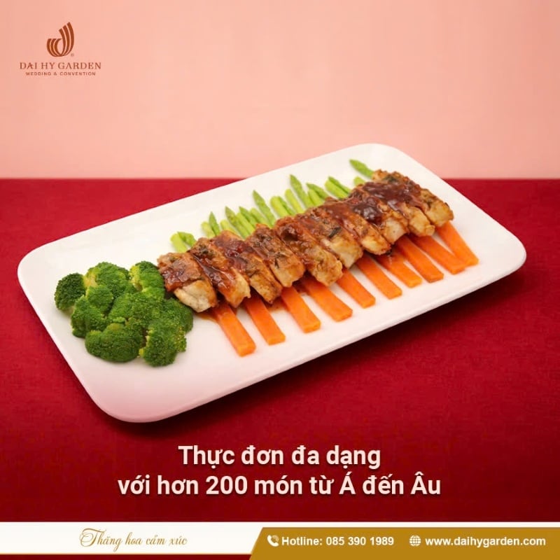 Thực đơn sự kiện doanh nghiệp đa dạng với hơn 200 món từ Á đến Âu