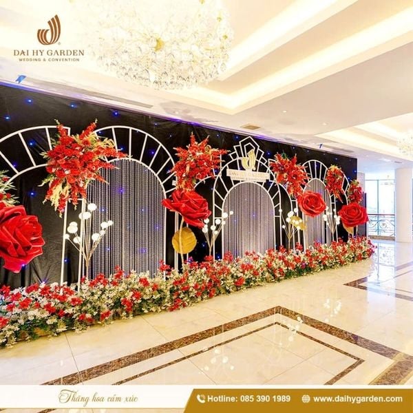Backdrop tiệc cưới sang trọng tại Đại Hỷ Garden