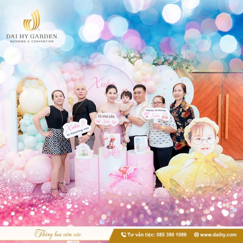 Khoảnh khắc tiệc sinh nhật đáng nhớ