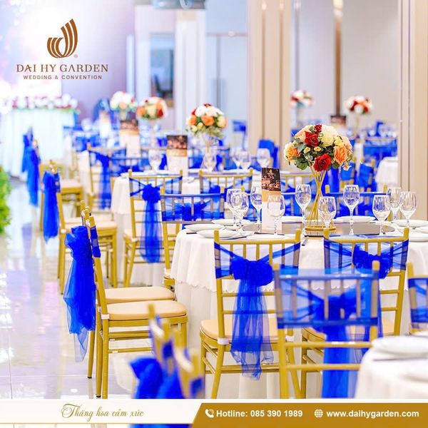 Đội ngũ phục vụ tiệc tất niên chuyên nghiệp tại Đại Hỷ Garden