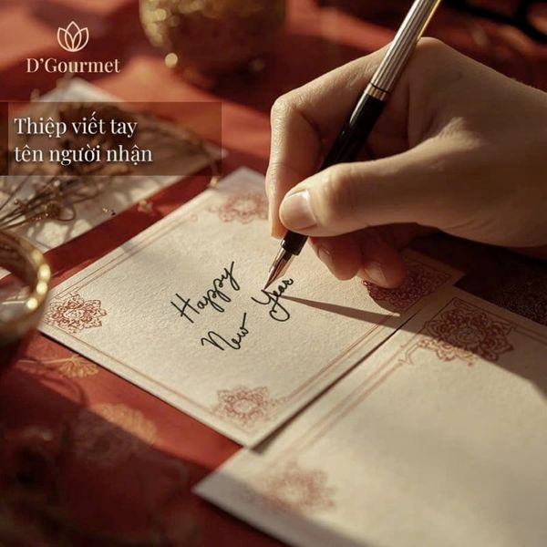 Thiệp chúc Tết viết tay - cá nhân hóa quà Tết doanh nghiệp