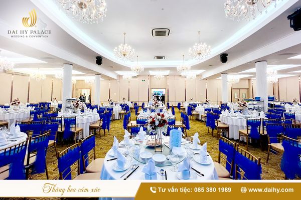 Không gian tiệc tất niên